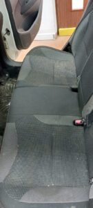 Kemijsko čišćenje sjedala u autu - prije