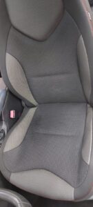 Kemijsko čišćenje sjedala u autu