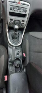 Kemijsko čišćenje plastika u autu