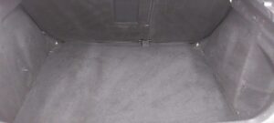 Kemijsko čišćenje gepeka u autu